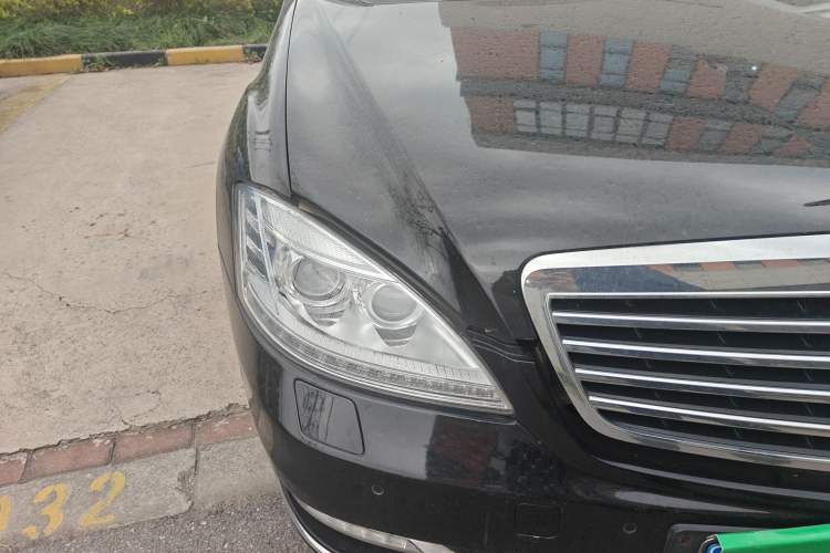Used Mercedes-Benz S-Class 2010 S 300 L Business Model Right Front Headlight
