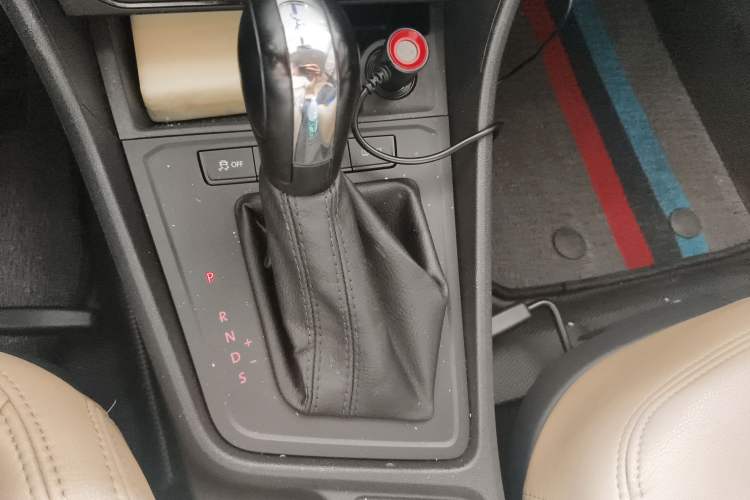 Used Volkswagen Lavida 2015 1.6L Automatic Fashion Edition
