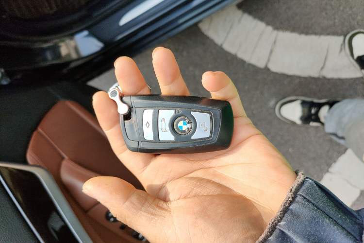 Used BMW 5 Series 2014 525Li Leading Model