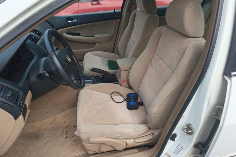 Used Honda Accord 2006 2.0L standard version
