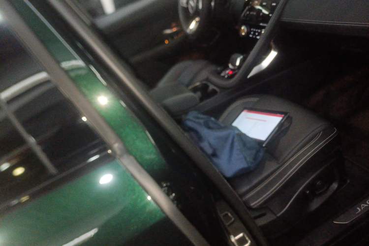 Used Jaguar E-PACE 2024 YAO Black Sport Edition R-DYNAMIC SE BLACK