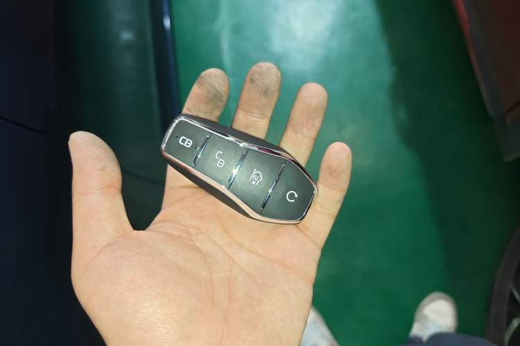 Used BYD Yuan PLUS 2022 430 km Luxury Version Vehicle Key