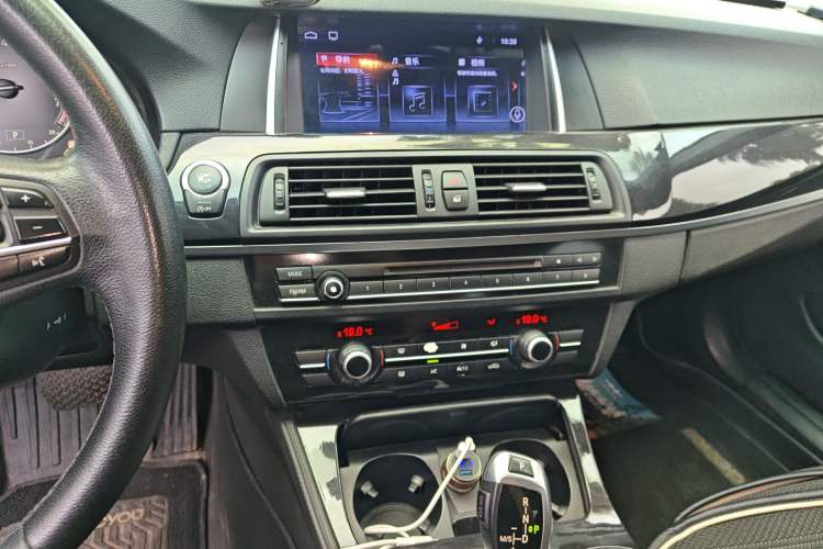 Used BMW 5 Series 2014 520Li Elegant Model Audio And AC Panel