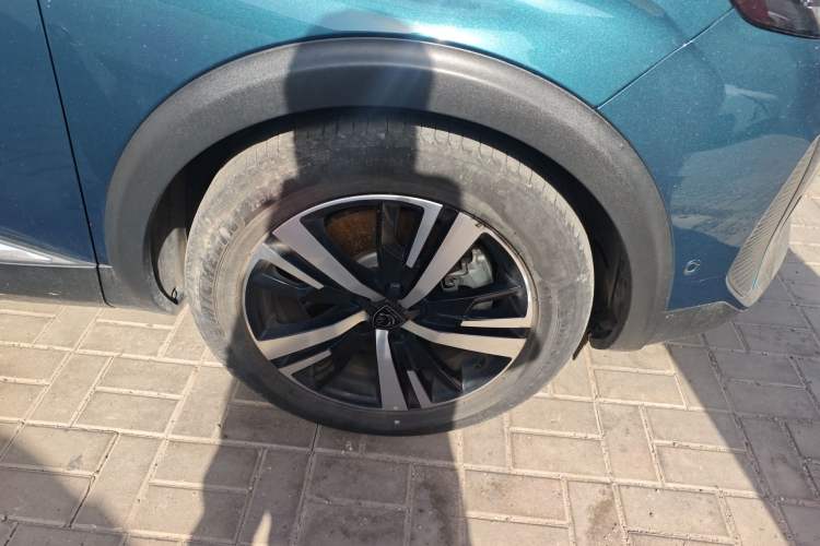 Used Peugeot 5008 2023 400THP Passionate Full-Seat Edition 7 Seats Right Front Wheel Hub