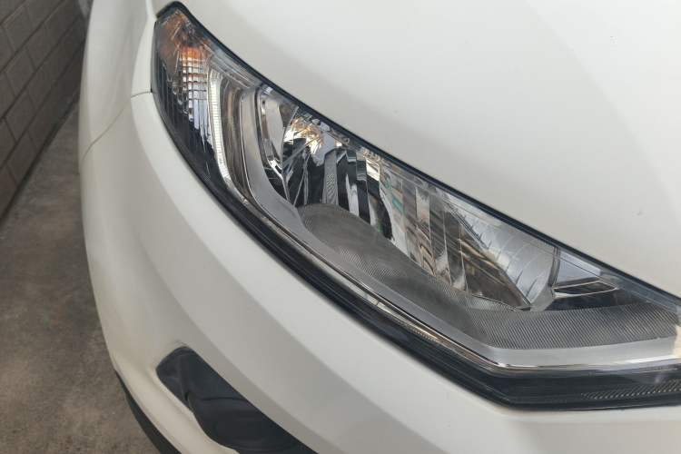 Used Ford EcoSport 2013 1.5L Manual Comfort Model Right Front Headlight