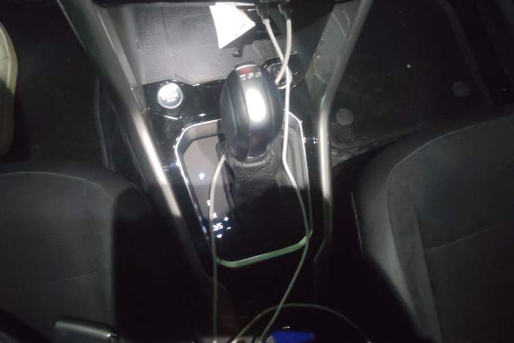 Used Volkswagen T-ROC 2022 280TSI DSG Two-Wheel Drive R-Line Pro PLUS
