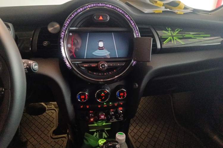 Used MINI 2020 2.0T COOPER S Perfect Match Limited Edition Audio And AC Panel