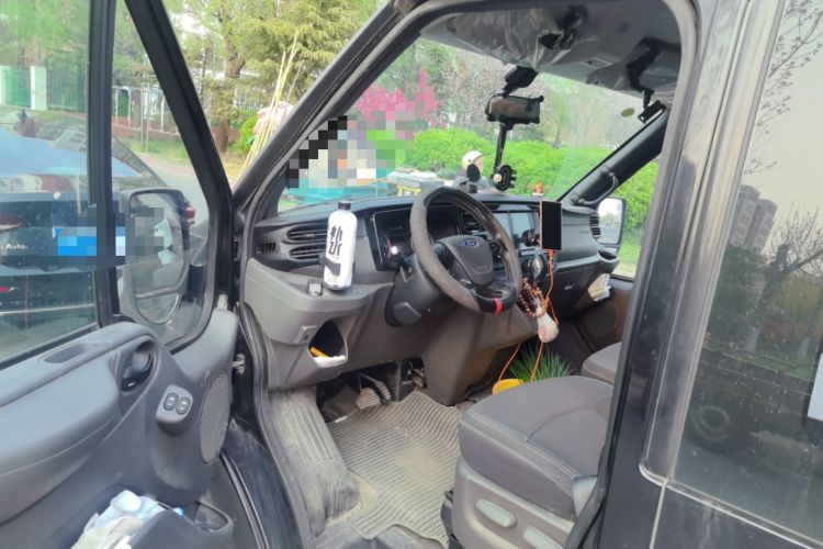 Used Ford Transit Custom 2021 2.2T Automatic Logistics Vehicle Pro Long Wheelbase 7 Seats Mid-Roof China VI Standard
