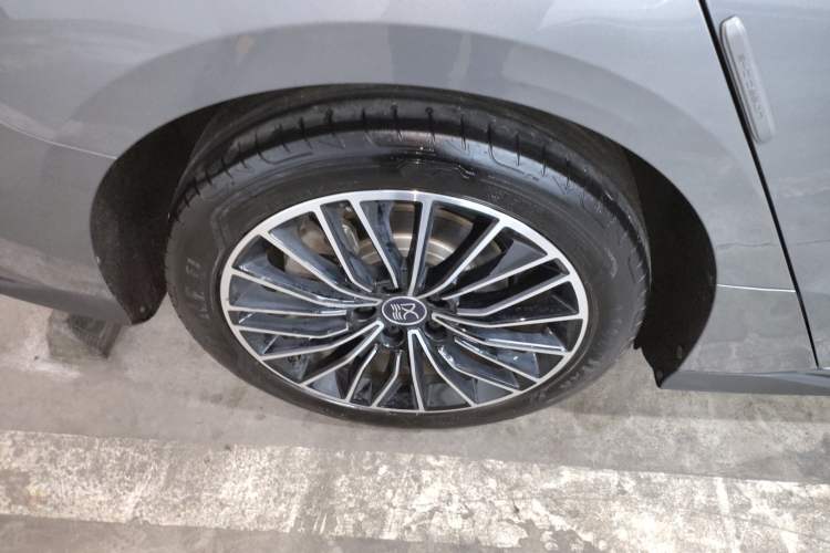 Used BYD Han 2022 DM-i 121KM Luxury Model Exterior 5