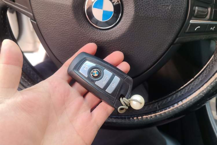 Used BMW 5 Series 2014 525Li Leading Model