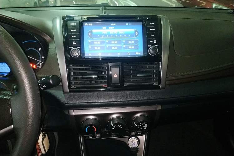 Used Toyota YARiS L Zhi Xuan 2015 1.5E Automatic Charm Edition