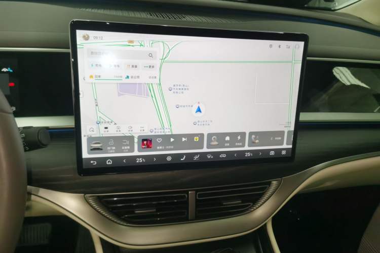 Used Denza D9 2024 DM-i 980 Four-Wheel Drive Prestige Model