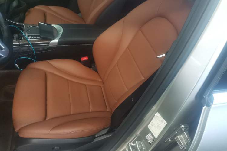 Used Mercedes-Benz GLC 2020 Facelift GLC 300 L 4MATIC Dynamic Edition
