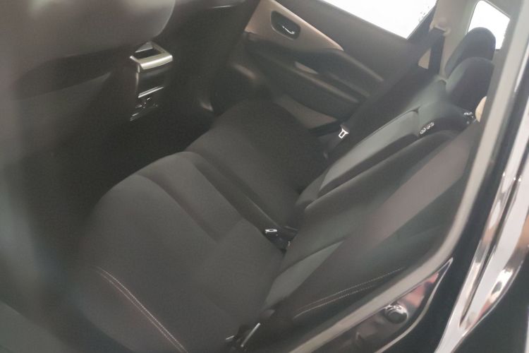 Used Nissan Murano 2015 2.5L XE Two-Wheel-Drive Elite Edition Left Rear Seat