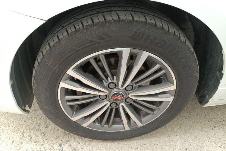 Used Roewe i5 2019 1.5L Automatic 4G Connected Langhao Edition