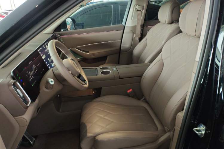 Used Hima AITO M8 2025 Model, Pure Electric Max+ Six-Seat Long-Range Version
