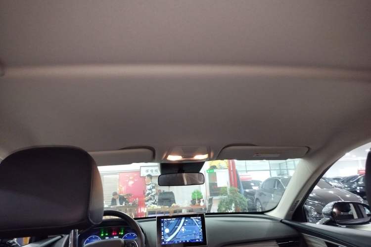 Used Hongqi E-QM5 2024 610 km PLUS
