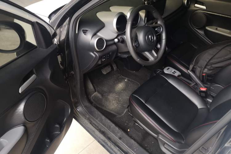 Used ORA Black Cat 2021 301 km Basic Version
