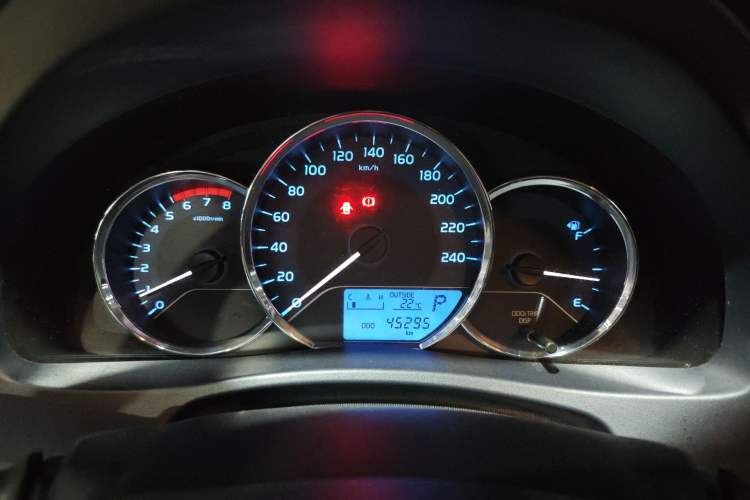 Used Toyota Levin 2017 Revised 185T CVT Elite Edition China V Standard Instrument Cluster
