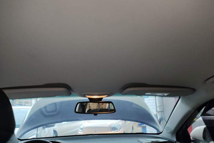 Used Baojun RM-5 2019 1.5T Manual Elite Version with 24-Hour Online Service 6 Seats Headliner