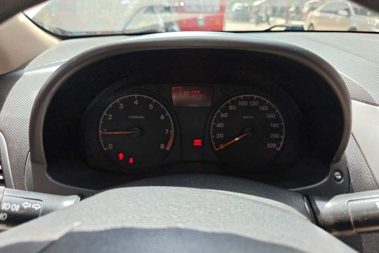 Used Hyundai Verna (older generation) 2014 1.4L Automatic Smart GLS Instrument Cluster