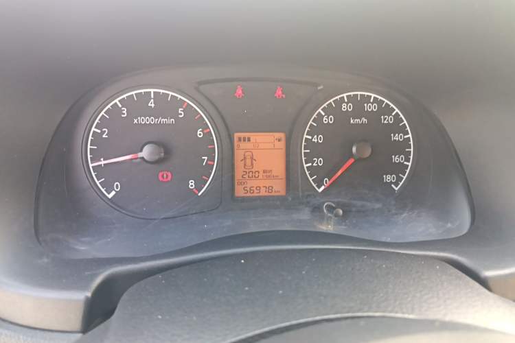 Used Venucia R30 2014 1.2L Manual Enjoyment Edition
