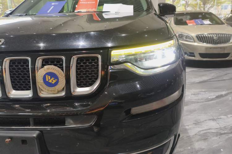 Used Jeep Grand Commander 2018 2.0T Four-Wheel Drive Smart Enjoyment Version China V Emission Standard