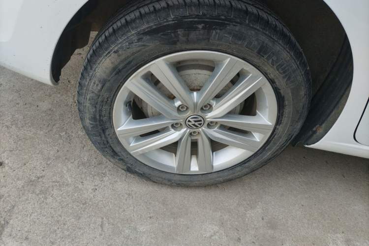 Used Volkswagen Santana 2015 Haval H9 1.6L Manual Comfort Edition Right Rear Wheel Hub