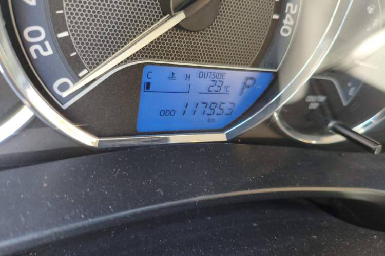 Used Toyota Levin 2016 1.6G CVT Elite Edition Odometer Close Up