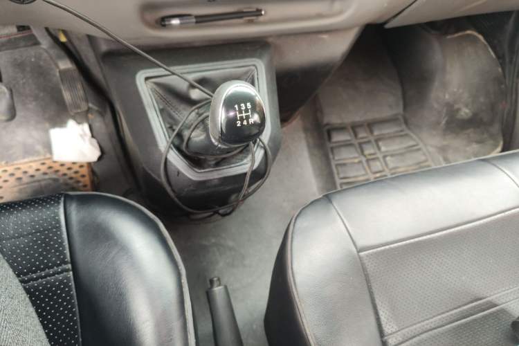 Used JMC Transit 2017 2.8T Commercial Version Short Wheelbase Mid-Roof 6/7/8-Seater JX493 Gear Lever