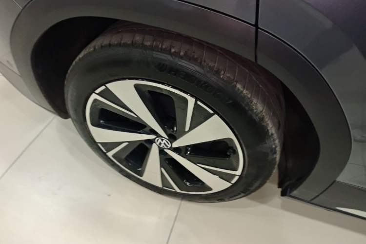 Used Volkswagen ID.6 X 2023 Ultra-Intelligent Long-Range Version Right Rear Wheel Hub