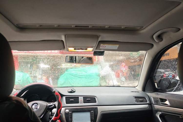 Used Volkswagen Lavida 2015 1.6L Manual Comfort Edition Headliner