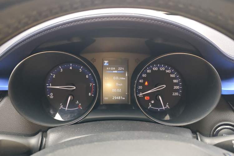 Used Toyota IZOA 2018 2.0L Yichi Version China VI Standard