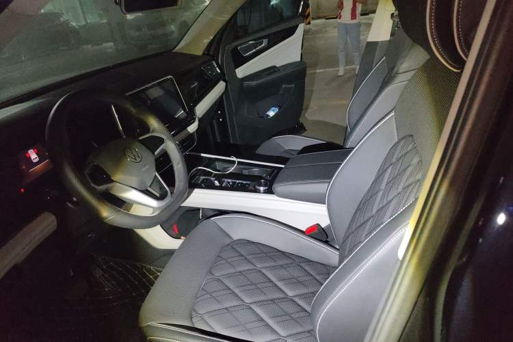 Used Volkswagen Teramont 2024 380TSI All-Wheel Drive Longyao Edition Left Front Seat