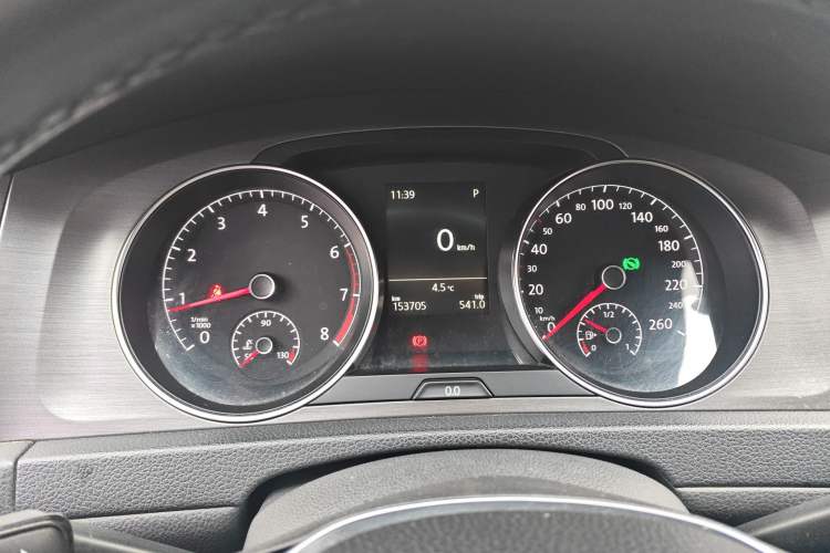 Used Volkswagen Golf 2015 1.4TSI Automatic Comfort Model