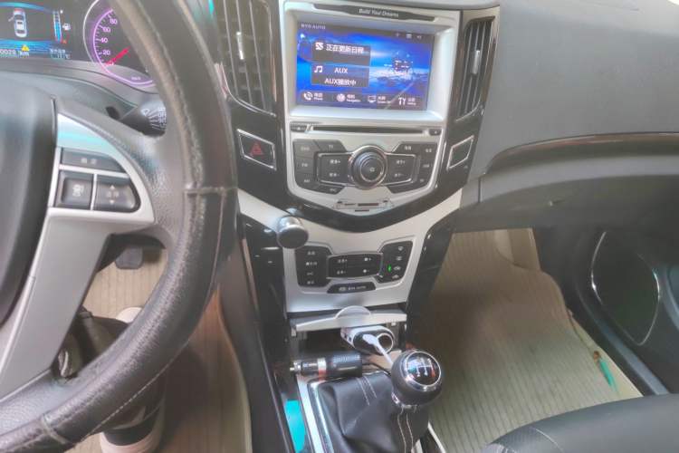 Used BYD Surui 2014 1.5L Manual Luxury Model
