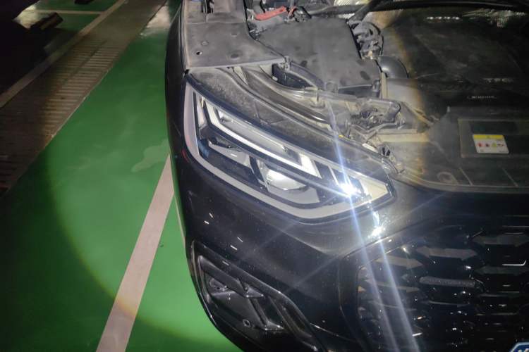 Used Audi Q5L Sportback 2022 40 TFSI Luxury Model Right Front Headlight