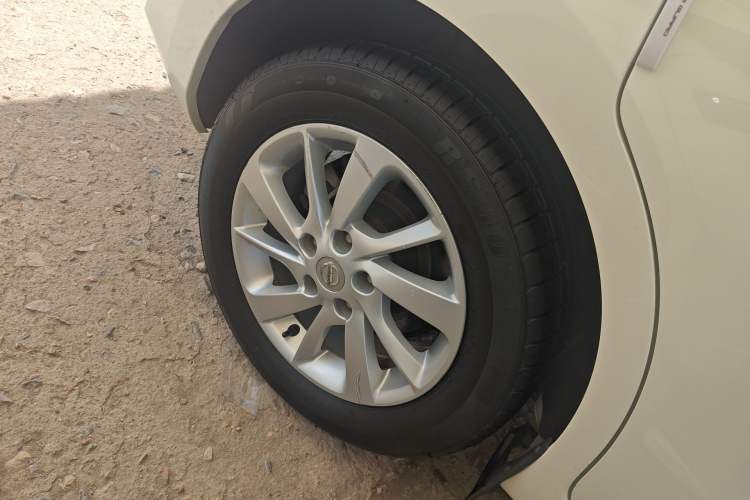 Used Nissan Tiida 2016 1.6L CVT Cool Dynamic Edition Right Rear Wheel Hub