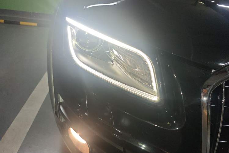 Used Audi Q5 2017 Plus 40 TFSI Comfort Model
