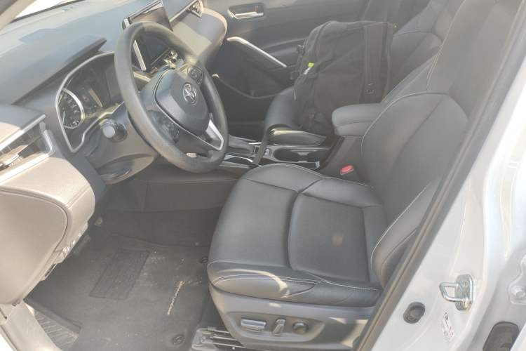 Used Toyota FRONTLANDER 2022 2.0L CVT Luxury PLUS Edition
