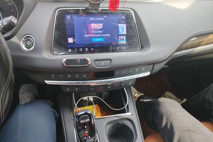 Used Cadillac XT4 2022 28T Two-Wheel Drive Prestige Version Audio And AC Panel