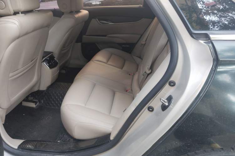 Used Cadillac XTS 2014 28T Comfort Version Left Rear Seat