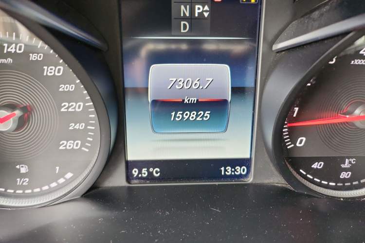 Used Mercedes-Benz V-Class 2016 V 260 Avantgarde Edition