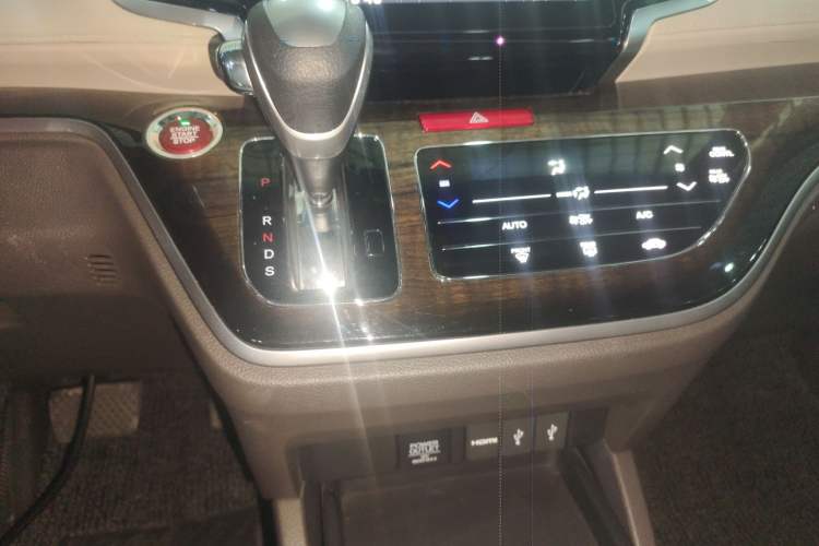 Used Honda Odyssey 2017 2.4L Luxury Edition