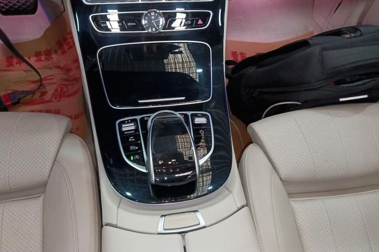 Used Mercedes-Benz E-Class 2016 E 200 L Gear Lever