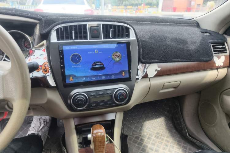 Used Nissan Sylphy 2009 1.6XL Automatic Luxury Sunroof Edition Audio And AC Panel