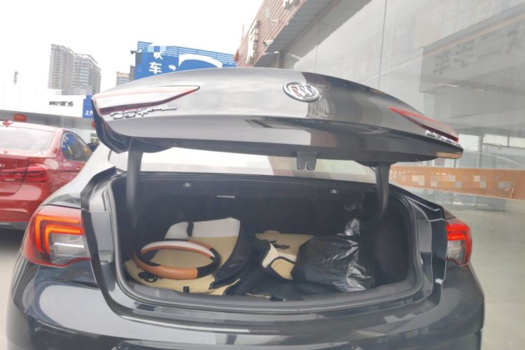 Used Buick Regal 2017 20T Elite Edition Trunk