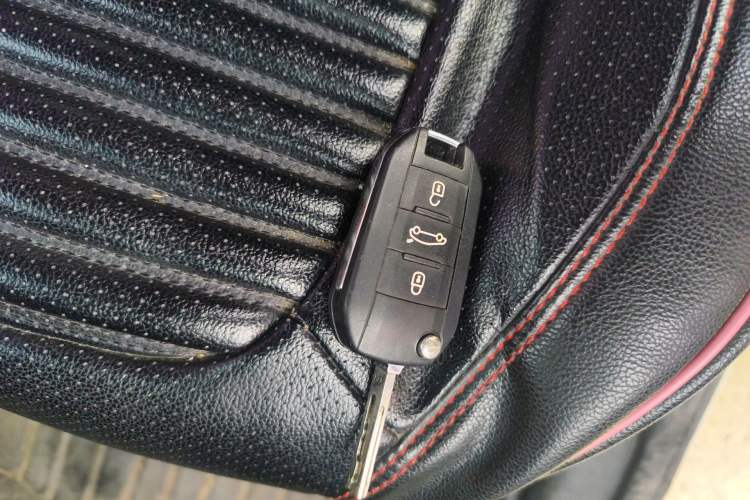 Used Peugeot 301 2014 1.6L Manual Comfort Edition
