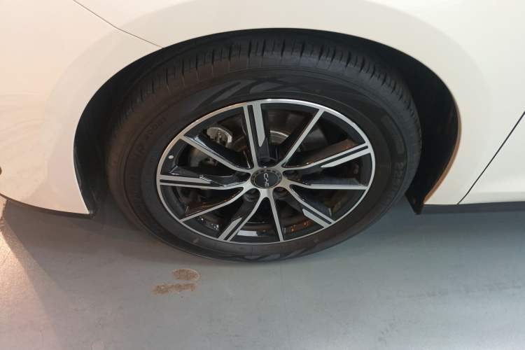 Used BYD Seal 06 New Energy 2024 DM-i 80KM Prestige Model Exterior 4