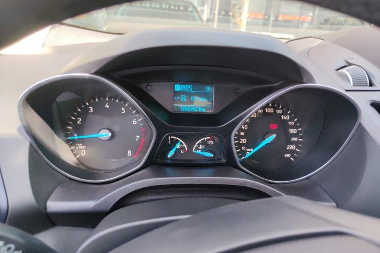 Used Ford Kuga 2018 EcoBoost 180 Two-Wheel-Drive Platinum Edition
